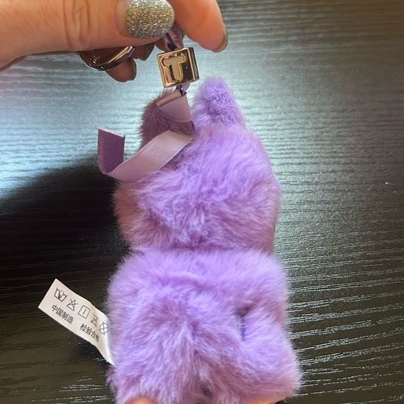 POP MART Labubu V4 The Monsters Pin For Love Alphabet Plush Pendant - Letter T - Picture 4 of 11